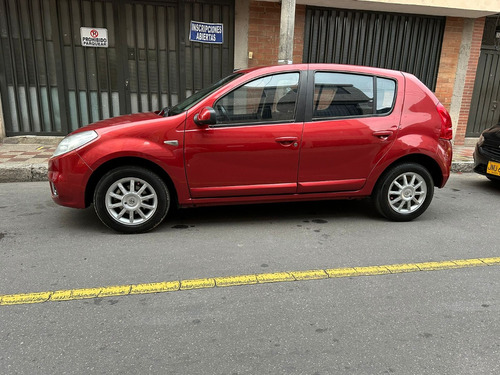 Renault Sandero 1.6 Dynamique 90 hp