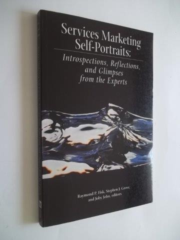 * Services Marketing Self-portraits -  Livro