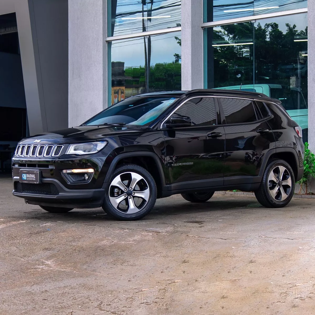 Jeep Compass LONGITUDE 2.0 4x2 Flex 16V Aut.