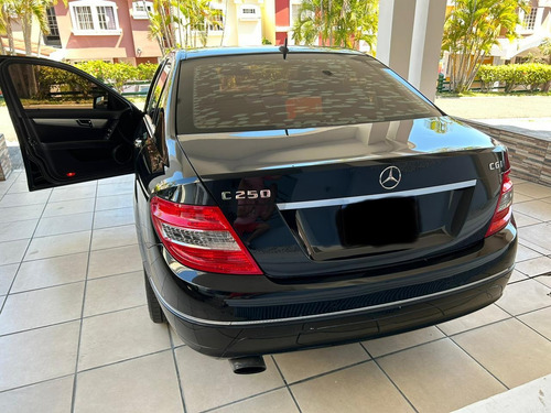 Imagen 6 de 14 de Mercedes Benz C250