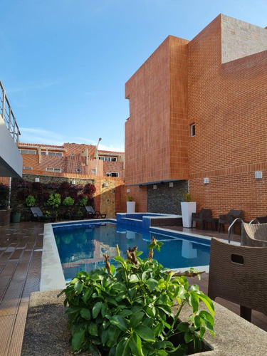 Imagen 4 de 12 de Venta Townhouse Valles De Camoruco Carmen Gonzalez