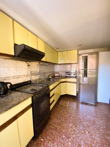 Imagen 10 de 14 de Departamento Tipo Casa En Venta En Lanus Este