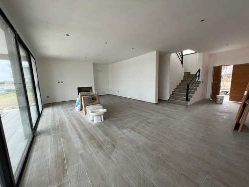 Imagen 8 de 24 de Casa En Venta En Barrio El Naudir