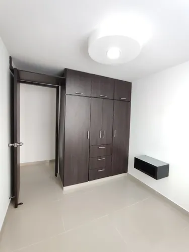Apartamento En Arriendo En Prados Del Este. Cod A24416