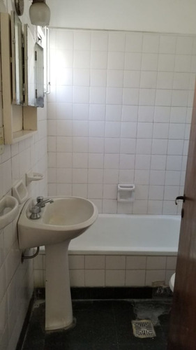 Departamento De 1 Dormitorio, Muy Luminoso!