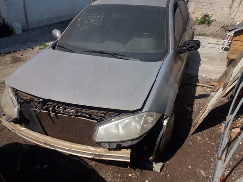 Imagem 3 de 8 de Sucata Megane Em Peças