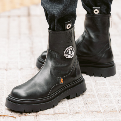 Imagen 2 de 6 de Bota Viena Negro