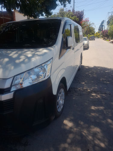 Toyota Hiace 2.8 Tdi Furgón 6at L1h1 3a 4p