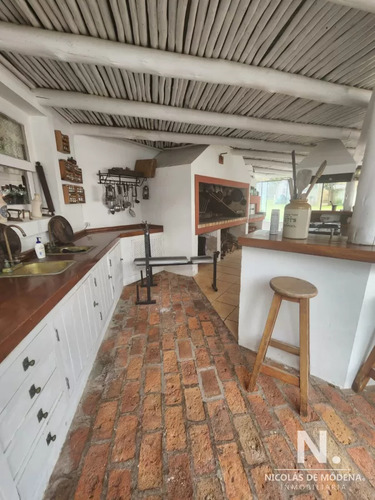 Casa De Gran Tamaño En Venta