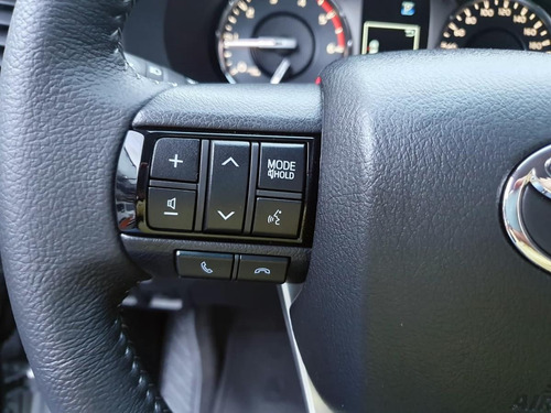 Toyota Hilux 2.4 Dc 4x2 Tdi Sr L20 2025