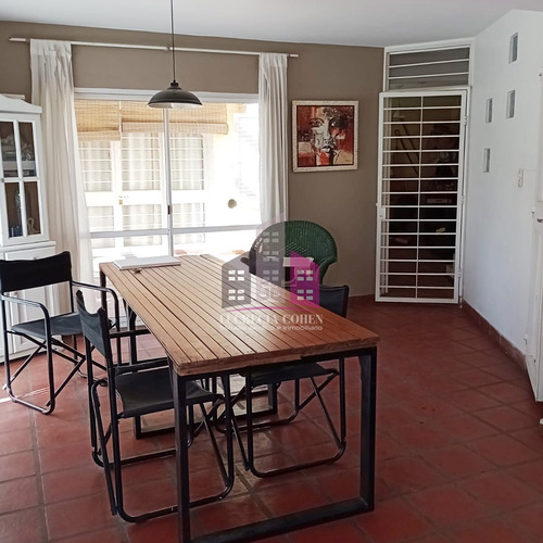 Hermosa Casa En Venta Más Dos Locales Comerciales- B° Parque Capital