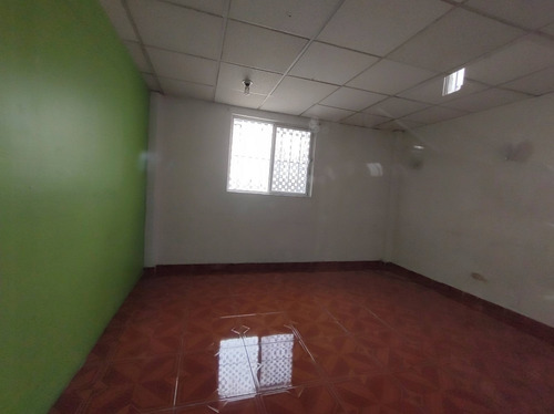 Imagen 6 de 14 de Piso En Renta Ideal Para Oficinas, Consultorios O Escuela °