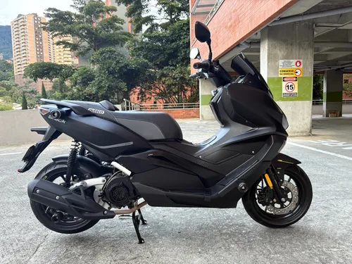 Moto Auteco Victory Black 2023