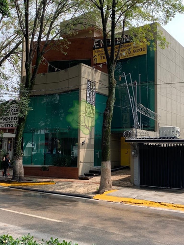 Oficina En Renta En Arboledas, Sobre Calz. De Los Jinetes