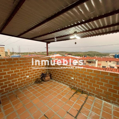 Hermoso Y Amplio Townhouse | Urb Mesetas De Cua