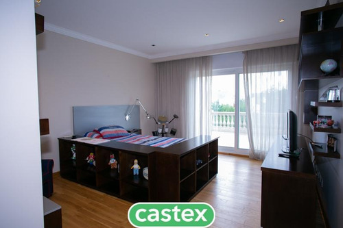 Imagen 26 de 30 de Magnífica Casa De 5 Dormitorios En Venta En La Lomada De Pilar