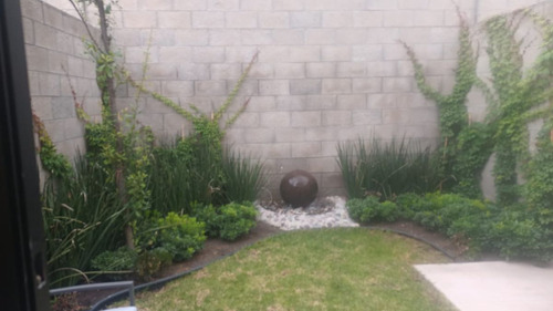 Casa En Venta En Sonterra, 2 Recamaras, 2.5 Baños, Alberca, Equipada, De Lujo!