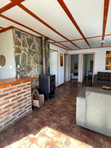 Casa Con Espectacular Vista A Lago Rapel En Las Balsas