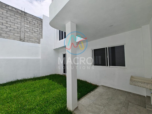 Casa En Venta En Col. Otilio Montaño Apta A Créditos Con 3 Recamaras