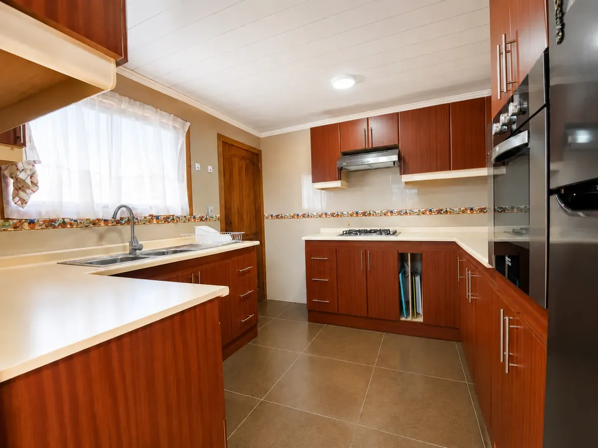 Imagen 3 de 17 de Impecable Casa En Condominio Acapulco (3d, 2b + Anexo)