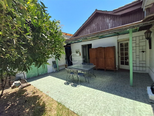 Casa En Venta 4 Dorm. 3 B En Macul (a 1 Cuadra De Vic. Mac)