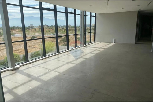 Bodega Con Oficina En Arriendo, Pudahuel, Santiago