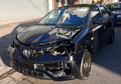 Toyota Etios Xs 1.5 6m/t 2018 Chocado