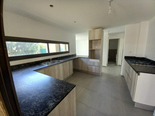 Imagen 10 de 17 de Casa En Venta Villa Allende. La Morada. 3 Dorm. A Estrenar.