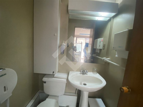 Imagen 10 de 12 de Venta Oficina Providencia La Concepción 2 Baños, Patio