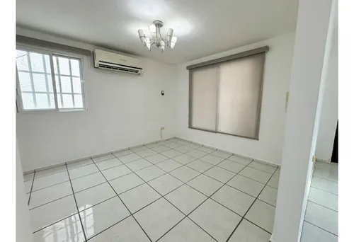 Venta, Casa En Francisco Montejo Con Alberca 3 Habitaciones Mérida