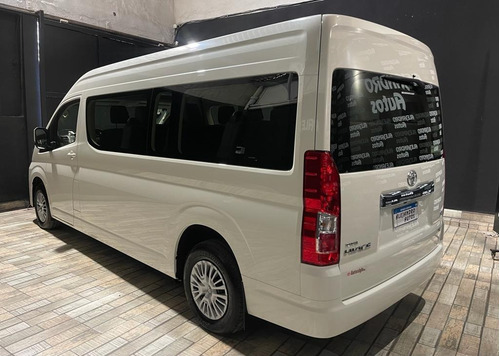 Imagen 4 de 16 de Toyota Hiace Commuter Gl 2022