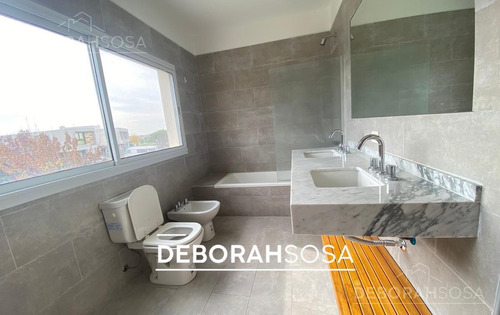 Imagen 19 de 23 de Alquiler Casa 6 Amb - El Cantón Zona Norte