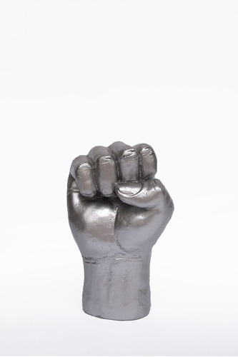 Escultura Mão - Gesto - Resistência - Prata