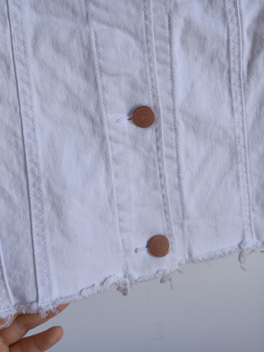 Campera Denim Blanca Sabrina, Talle L (Usado)