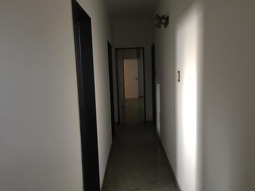 Departamentos En Venta - 8 Dormitorios 5 Baños 1 Cochera 1 Deposito - 467mts2 - Villa Lynch