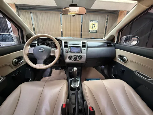 Nissan Tiida Mío Automático Cuero 2012