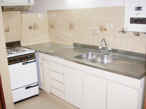 Imagen 3 de 6 de 59 Entre 14 Y 15 Depto 1 Dormitorio. Centrico.