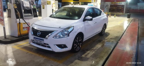 Nissan Versa 1.6 16v S 4p