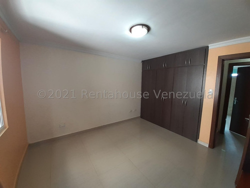 Imagen 10 de 30 de Apartamento En Venta En El Oeste De Barquisimeto Lara 0-4-2-4-5-9-3-7-5-4-2 Rent-a-house Código Flexmls: 22-12134