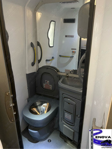 Volare Fly 10 Ano 2023 C/wc E 30 Lugares Apenas 87 Km Cod 2