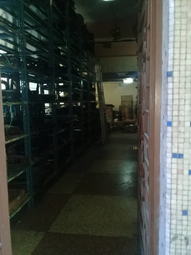 Imagen 5 de 14 de Locales En Venta Urb Los Chaguaramos
