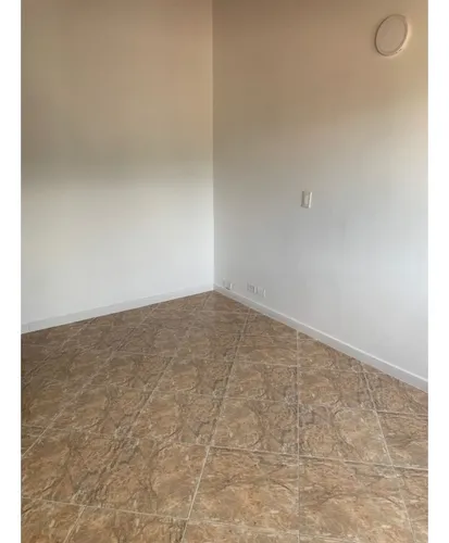 ¡se Arrienda Amplio Apartamento En Los Colores!