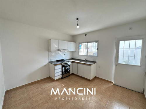 Duplex En Venta De 4 Ambientes - Villa Ballester