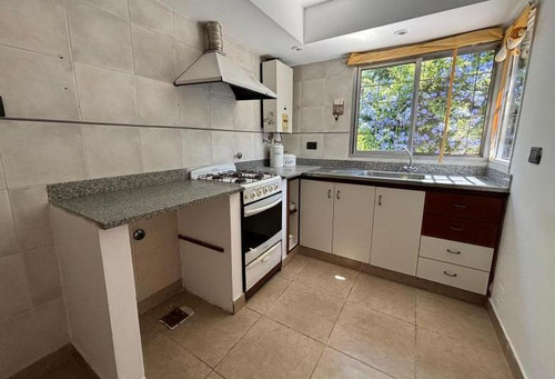 Casa En Venta - 1 Dormitorio 1 Baño - 55.80mts2 - City Bell