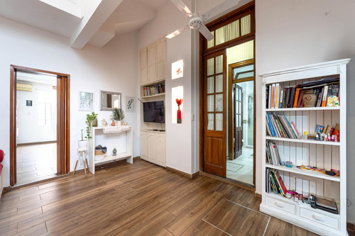 Venta - Casa De 3 Dormitorios, Patio Con Parrillero Y Terraza. Echesortu, Rosario.