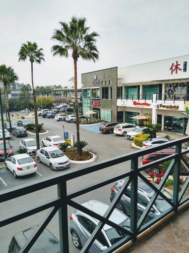 Imagen 3 de 8 de Local Comercial En Renta En Del Valle, San Pedro Garza Garcí