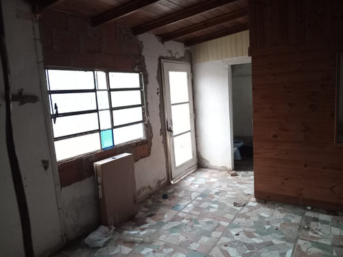 Casa A Terminar, Terreno. Monoambiente En El Fondo.