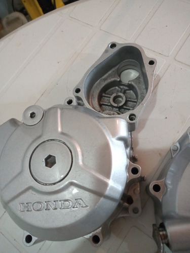 Imagem 2 de 3 de Tampas De Motor Honda Cb E Xre 300 Par , Perfeitas Orig