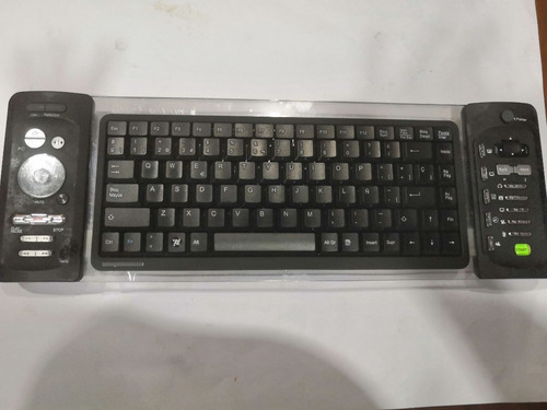 Teclado Inalámbrico Multimedia Presentaciones Genius (Usado)