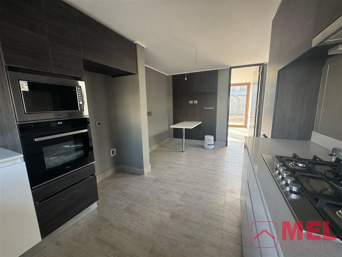 Imagen 5 de 29 de Casa En Arriendo De 4 Dorm. En Chicureo Piedra Roja Colina